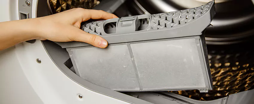 Signs Of A Clogged Dryer Lint Trap in Clearfield, Utah
